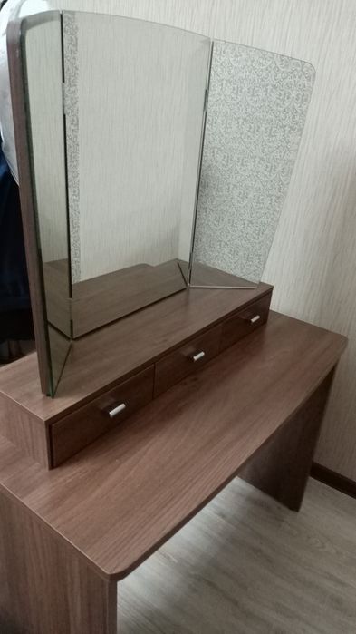 Космический столик