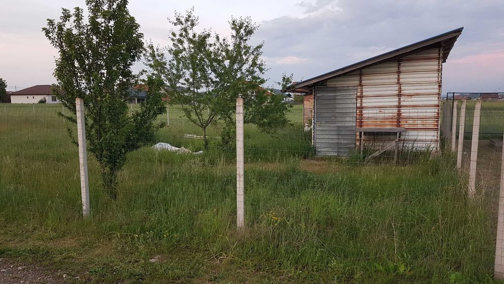 Teren intravilan de 700mp pt. investitie/constructie in M. Viteazul