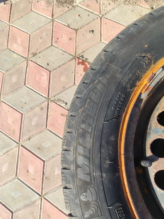 Vând roti cu cauciucuri noi M/S 185/65/R14