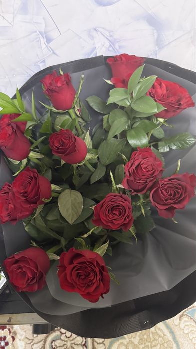 Роза гүл шоғы сатылады