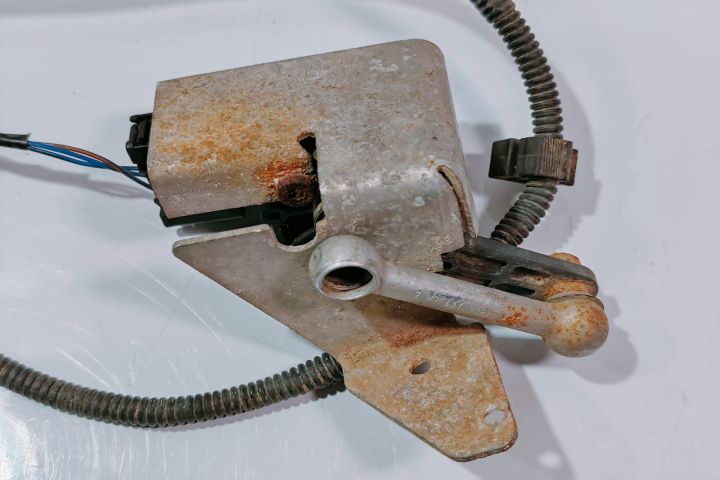 Senzor nivel far 4B0907503 Audi A6 4B/C5 seria