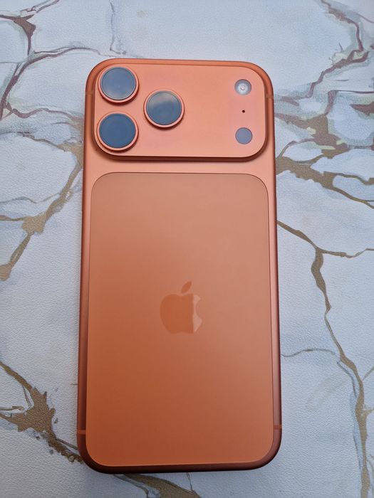 Vand iphone 17 Pro Max  Cosmic Orange _impecabil_baterie 100%_plus factura