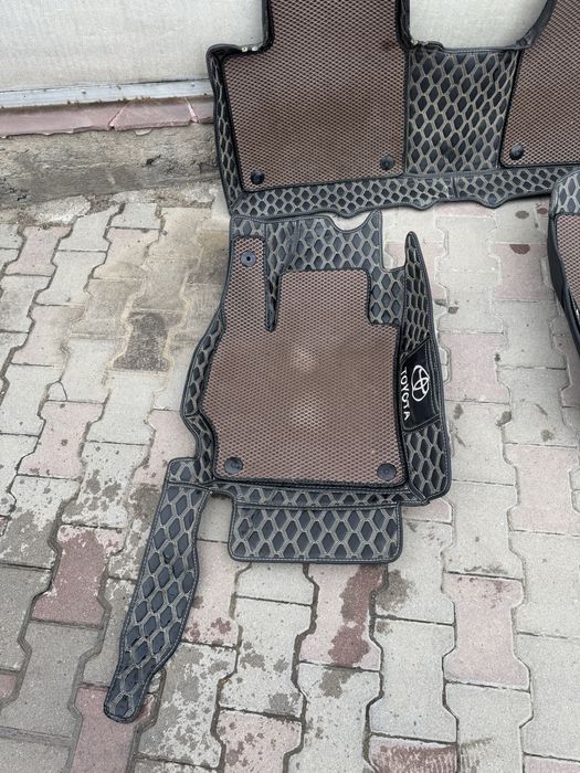 Коврики  в салон Corolla 180