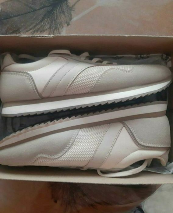 Дамски спортни обувки Sprandi