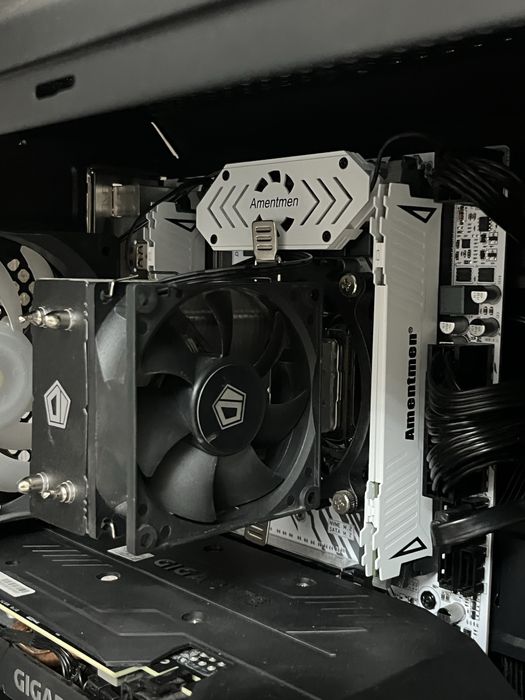 Материнская плата с комплектом