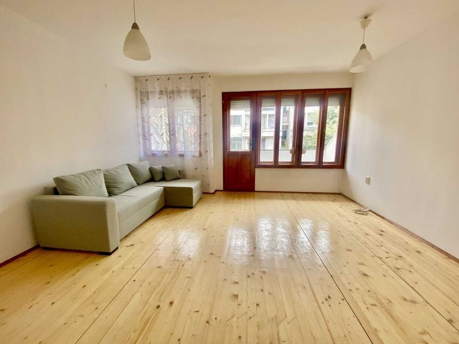 Продава се Двустаен апартамент в Пловдив, Център - 58 кв.м за 1466 €/кв.м - Снимка #1