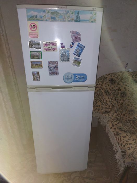 холодильник LG .