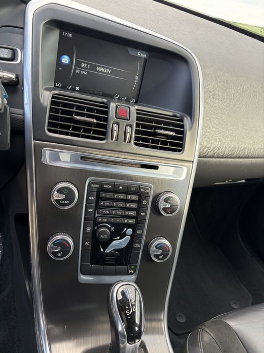 Volvo xc60 d3 5 cilindrii r design