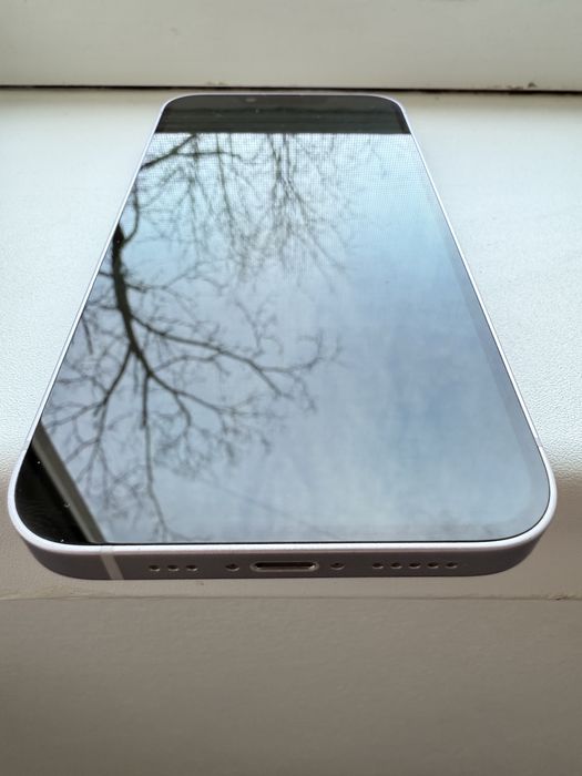 Vând iPhone 14 – Mov – 128 GB