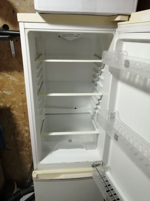 Продам холодильник