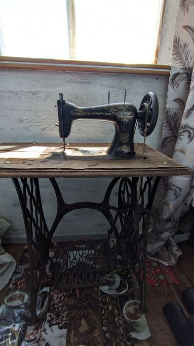 Продаётся швейная машинка!