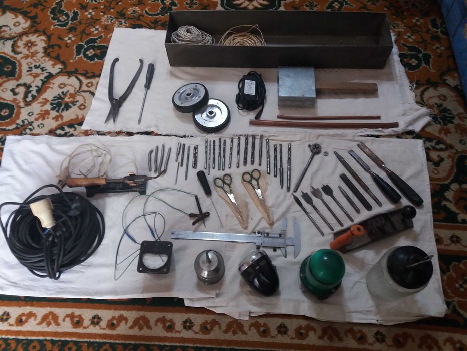 Инструменты советские. Всё своё.