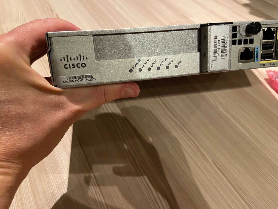 Firewall Cisco ASA 5515-X, 8GB RAM, 8GB Flash, Security plus 5515 CCNA