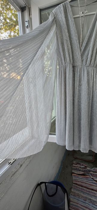 Rochie dama, argintie, eleganta, mâneci despicate, fluida, M-L