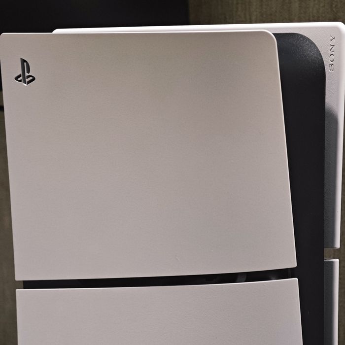 PlayStation 5 (PS5) 1TB + аксессуар
