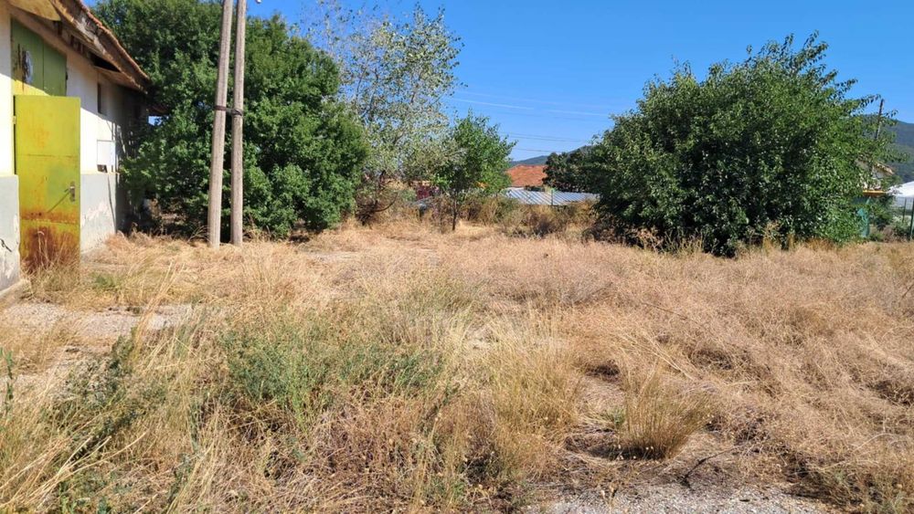 Продава се Промишлена сграда в Карлово - 470 кв.м за 245 €/кв.м - Снимка #1