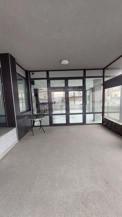 Дава се под наем Заведение в Разлог - 40 кв.м за 204 € - Снимка #3