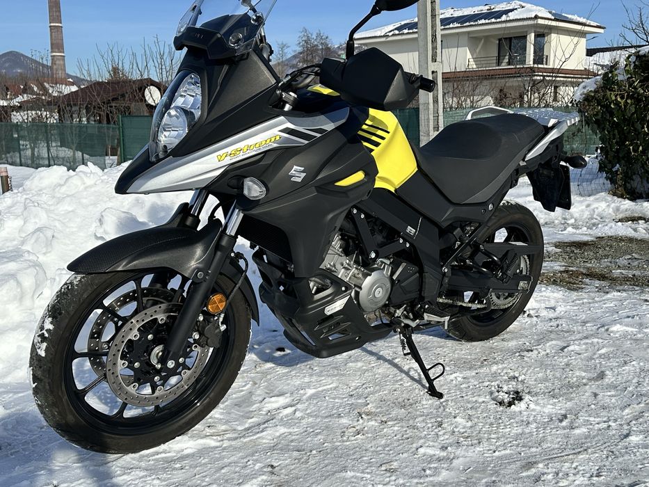 Suzuki V-Strom 650.