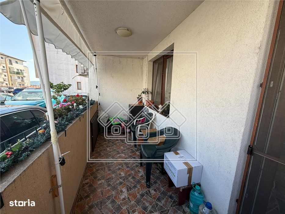 Apartament mobilat, 2 camere, 2 balcoane, loc de parcare -T. Ricci