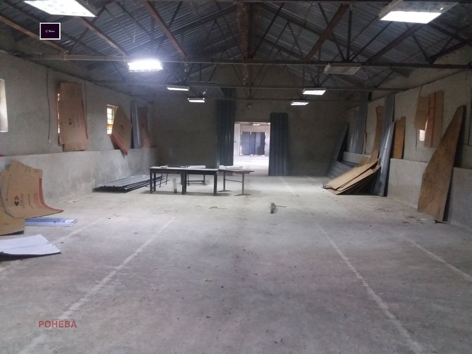 Склад в Варна, област-с.Левски площ 874 цена 184900