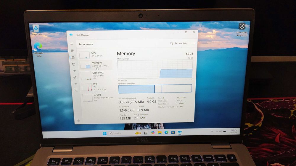 Laptop Dell - 14" - i5 1135G7 - 8GB RAM - 256GB nVME - Windows 11 Pro