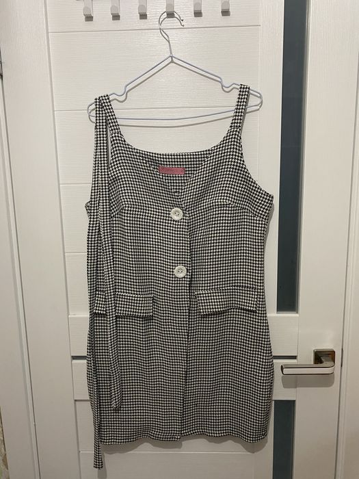 Продам платья 48-50р