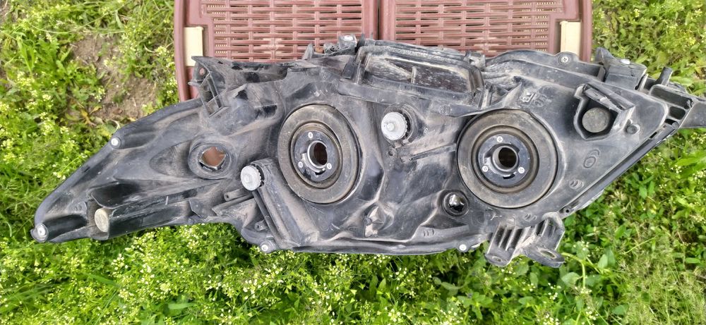 Блок Фара Toyota Corolla б/у