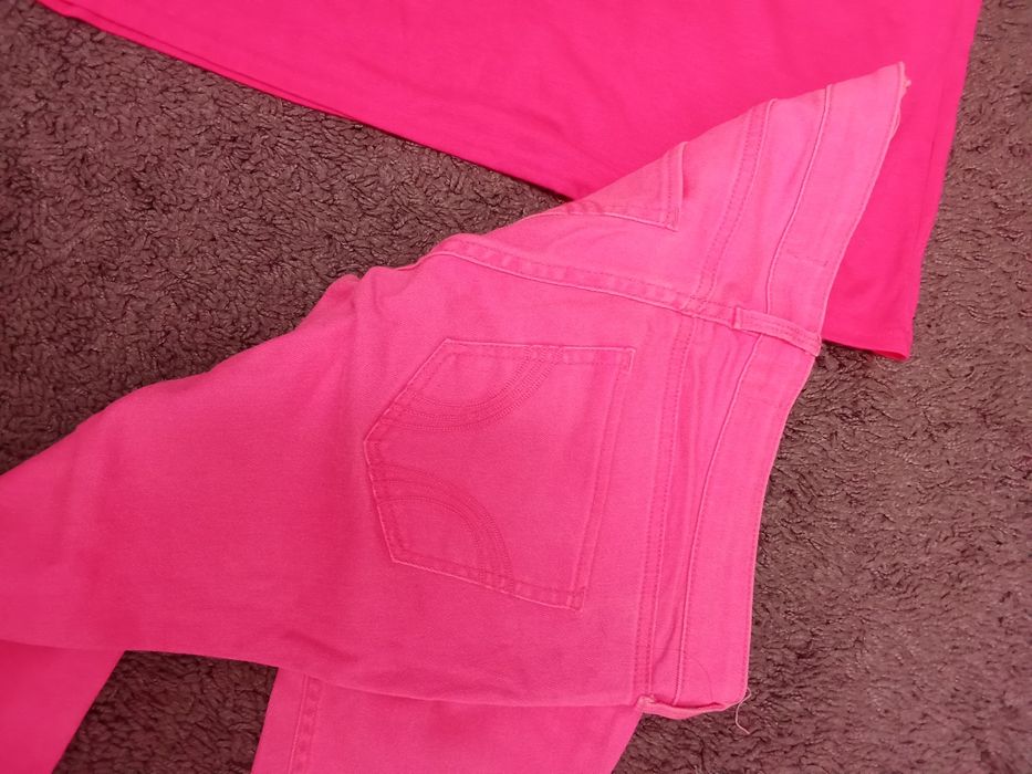 Уникални  цветове панталон и блузка