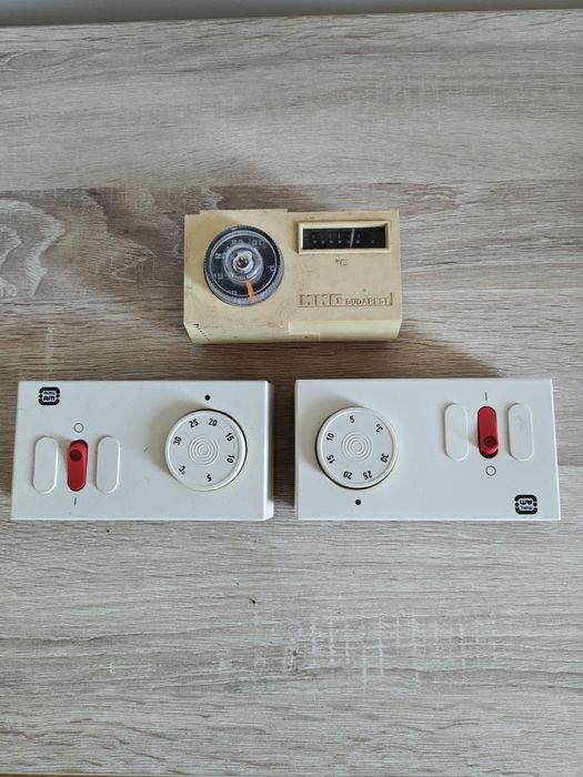 Vând termostate analog