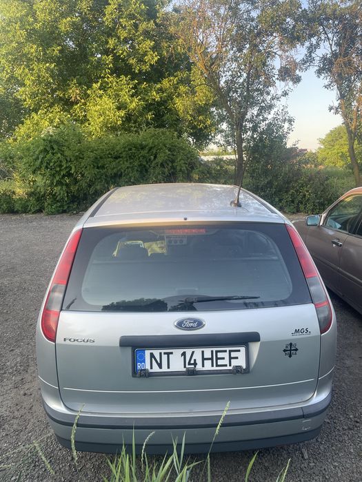 Ford focus 2 1.6 benzina +gaz
