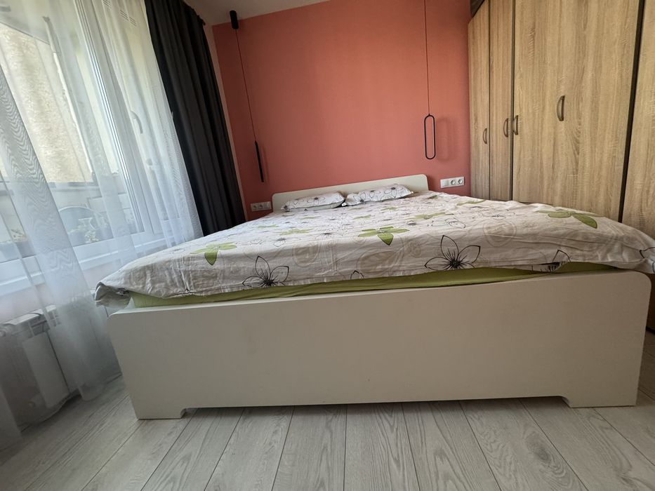 Спалня с матрак от Икея