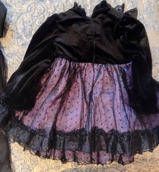 Продам куроми платье 3-4 л