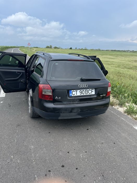 AUDI A4 2004 — imagine 2