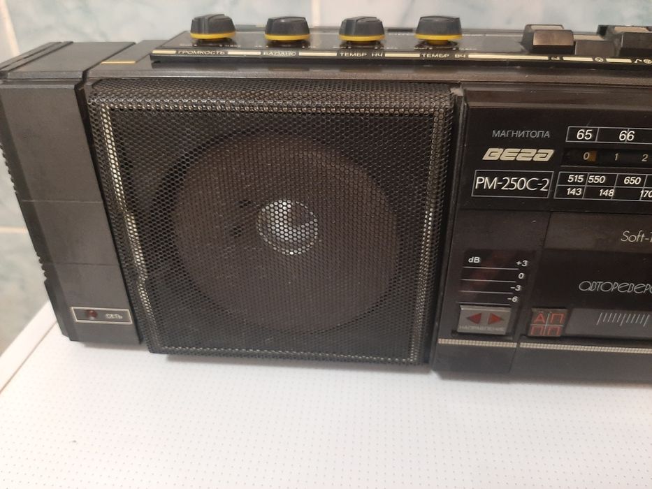 Магнитола Вега РМ 250С-2