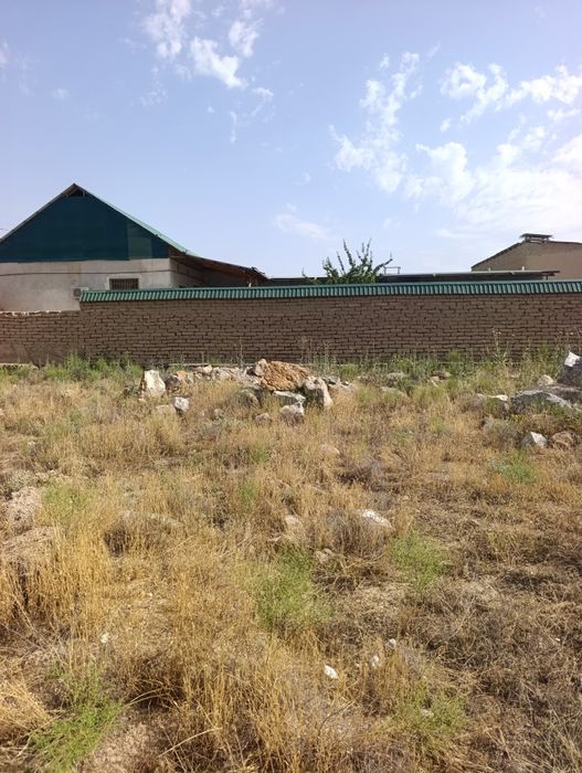 Hovli uchun barcha hujjatlarga ega joy sotiladi