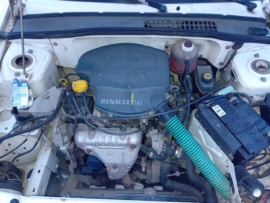 vand Dacia Solenza 1,4 / 2004 / 89134 km / Pret 6000 lei