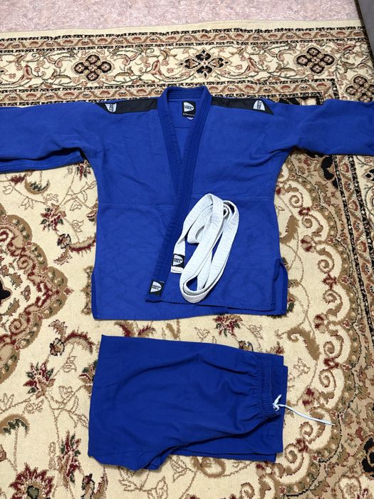 Спортивные товары