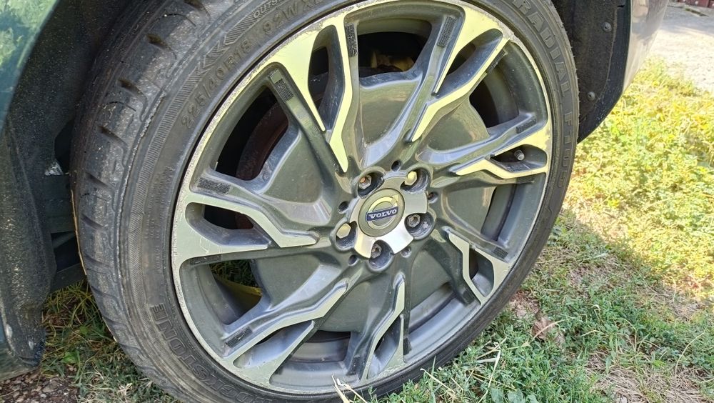 Roți complete Volvo R18 5×108