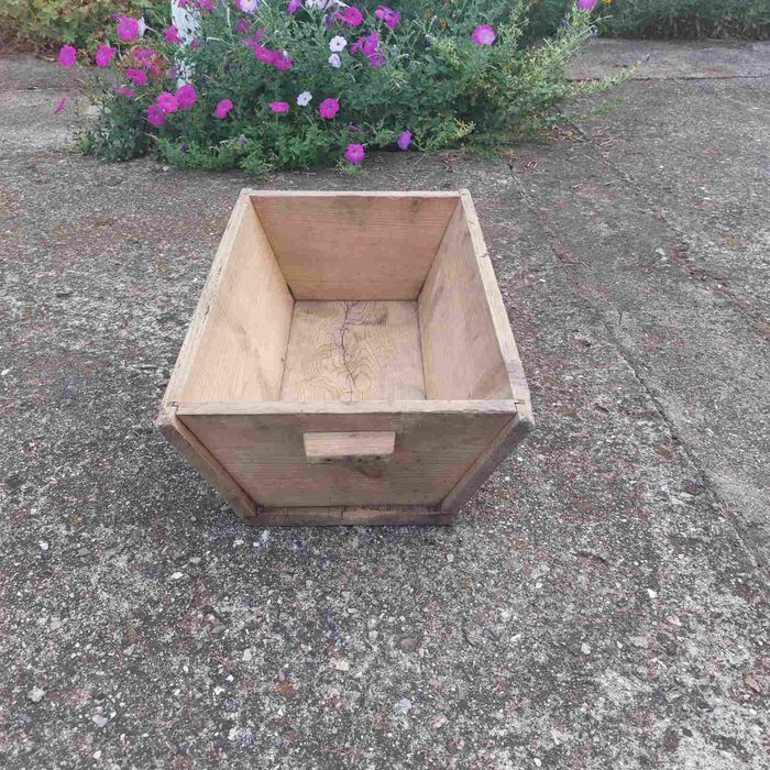 Голамо  Дървено  корито/ нощви/_за омесване на кайми , туршии и др.е