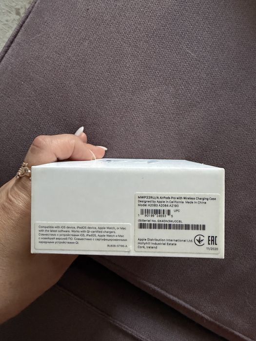 Оригинал, один наушник.