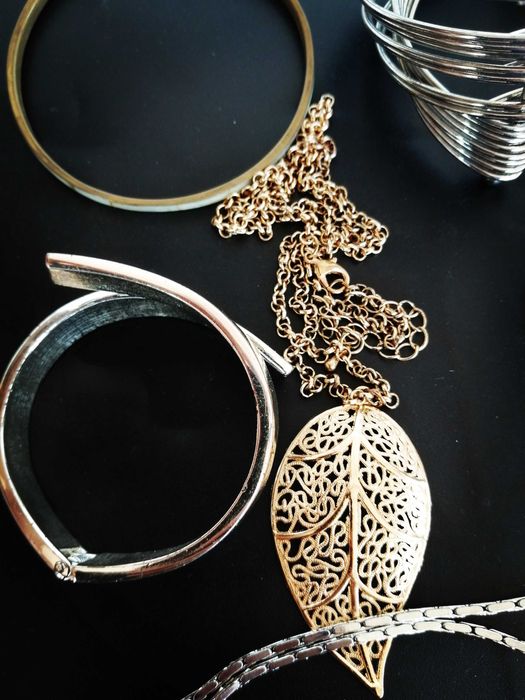 Lot bijuterii bratari coliere cercei cu pene fashion moda accesorii