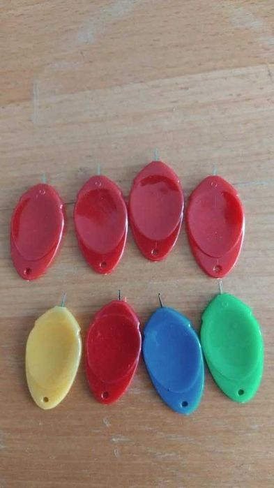 Продавам уред за вдяване на игли