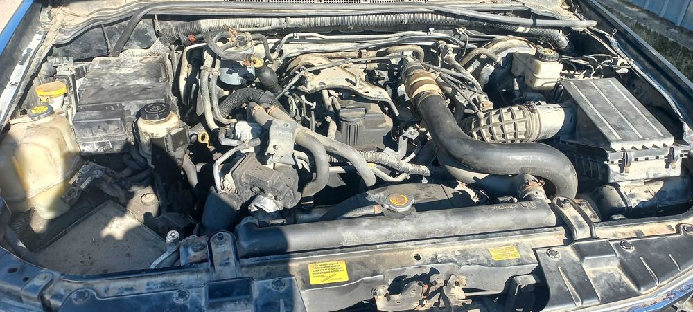 motor Nissan Navara 2.5