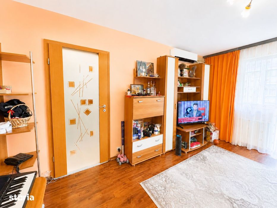 Proprietar apartament mobilat, utilat complet, izolat, zonă liniștită