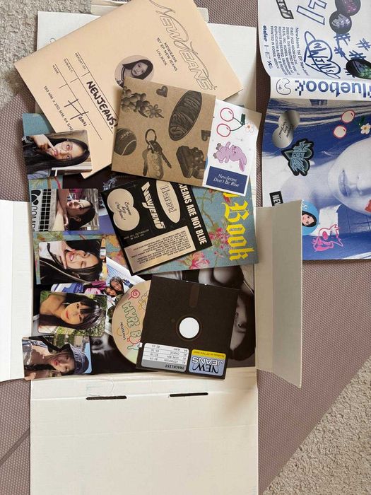 Album New Jeans Hanri Blue Book