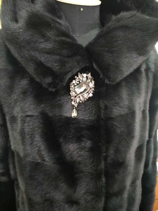 продам новую норковую  греческую шубу 350000 тенге