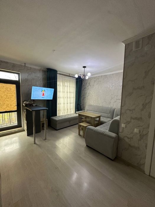 Сдается кукртира от хозяев 2 комнаты новостройка Кадышева конечка