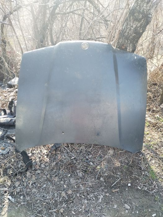 Бмв е36 Преден Капак седан!