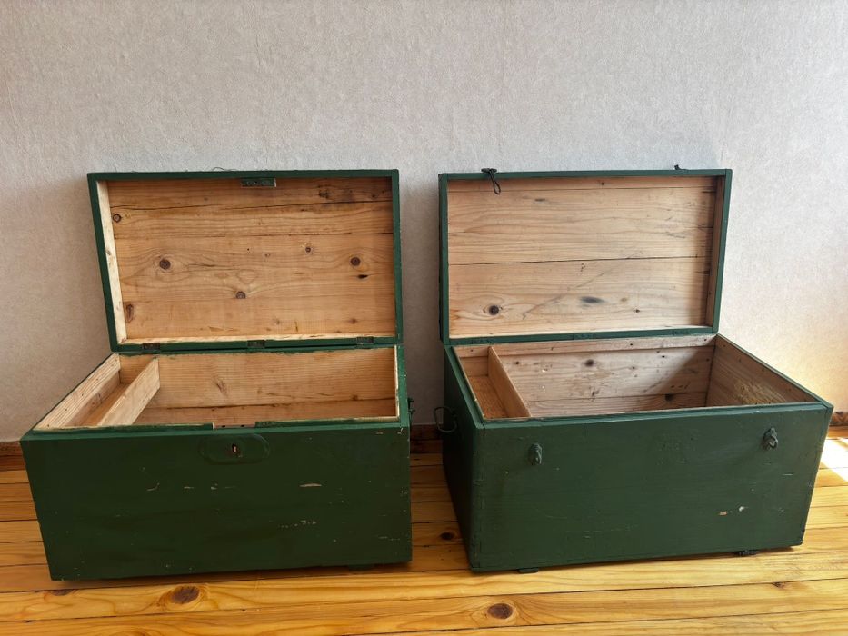 Сандъци, стари, оригинални, чам