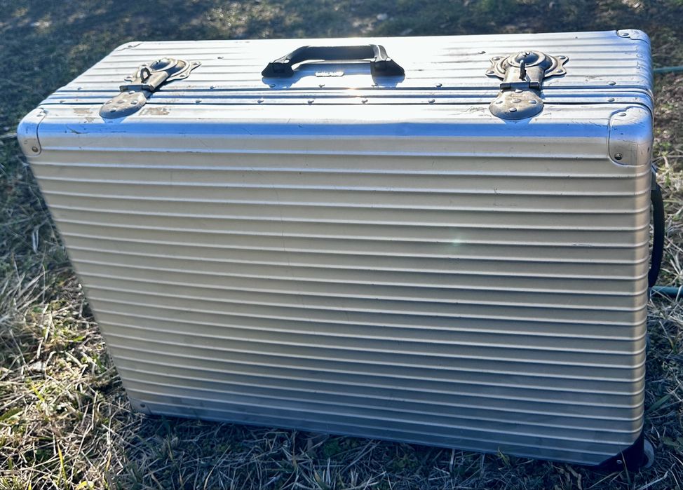 troler metalic aluminiu rimowa anii 30 cu 2 chei